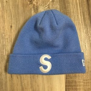 Supreme new era beanie